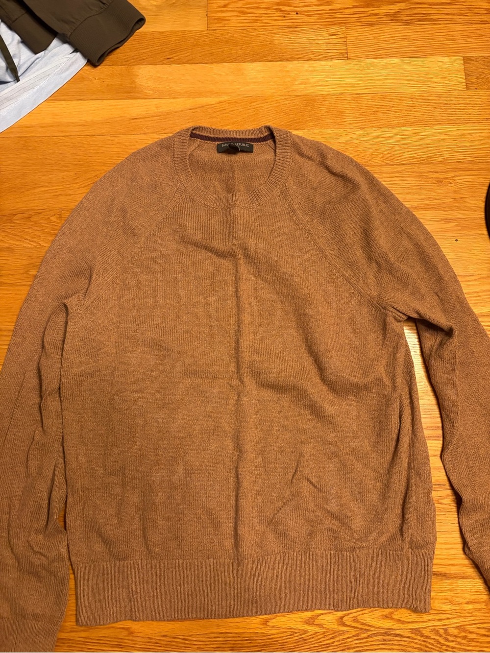 Banana Republic Men's Camel Brown Crewneck Sweater